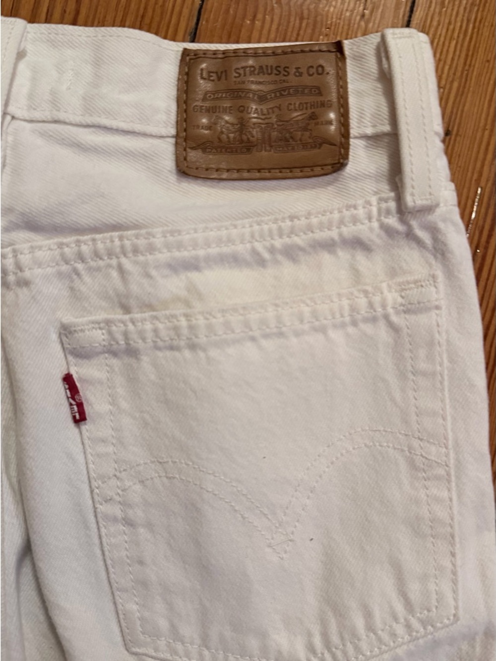 Levi's Premium Wedgie Straight White Distressed Straight Leg Jeans - Picture 7 of 8
